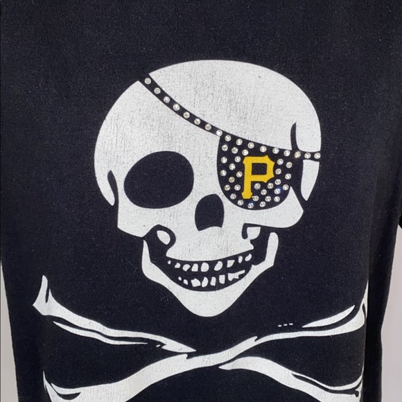 *CUSTOMIZED PIRATES T-SHIRT W/CRYSTALS - Picture 3 of 4